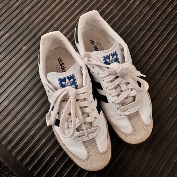 Adidas Sambas - Picture 2 of 4